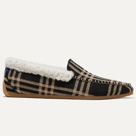 ROTHY’S The Slippers Wool Sherpa Black and Camel Plaid Size 8 NWOB - Picture 2 of 11